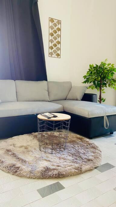Urban Zen Appart Spacieux Studio Atypique Avec Bain A Remous Proche De Tout ปวงต์-ตา-ปิตร์ ภายนอก รูปภาพ